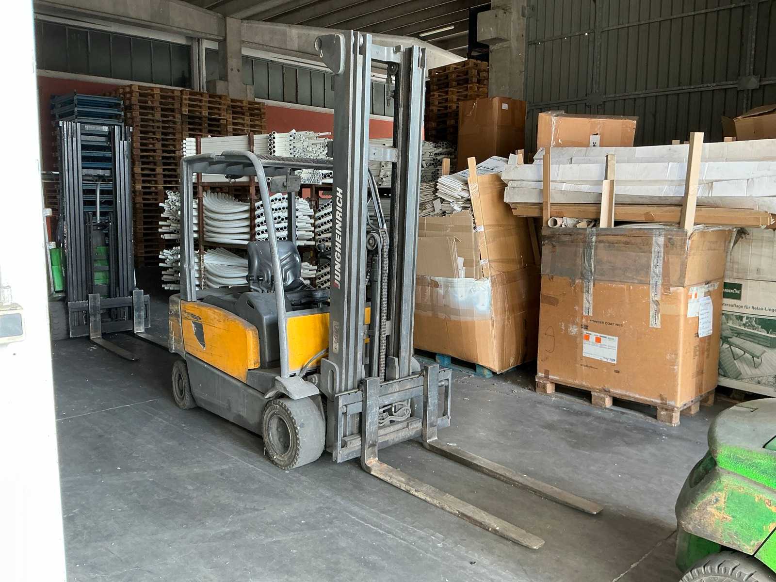 2004 – JUNGHEINRICH – EFG 318 – Forklift