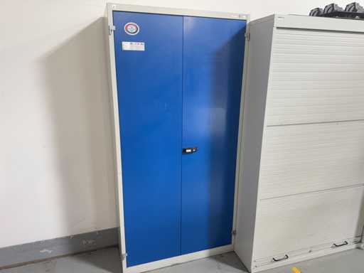 Armoire d’atelier GARANT avec contenu