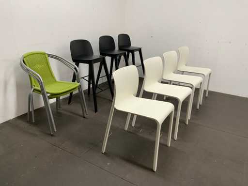 Partij eetkamerstoelen, barkrukken, tuinstoelen