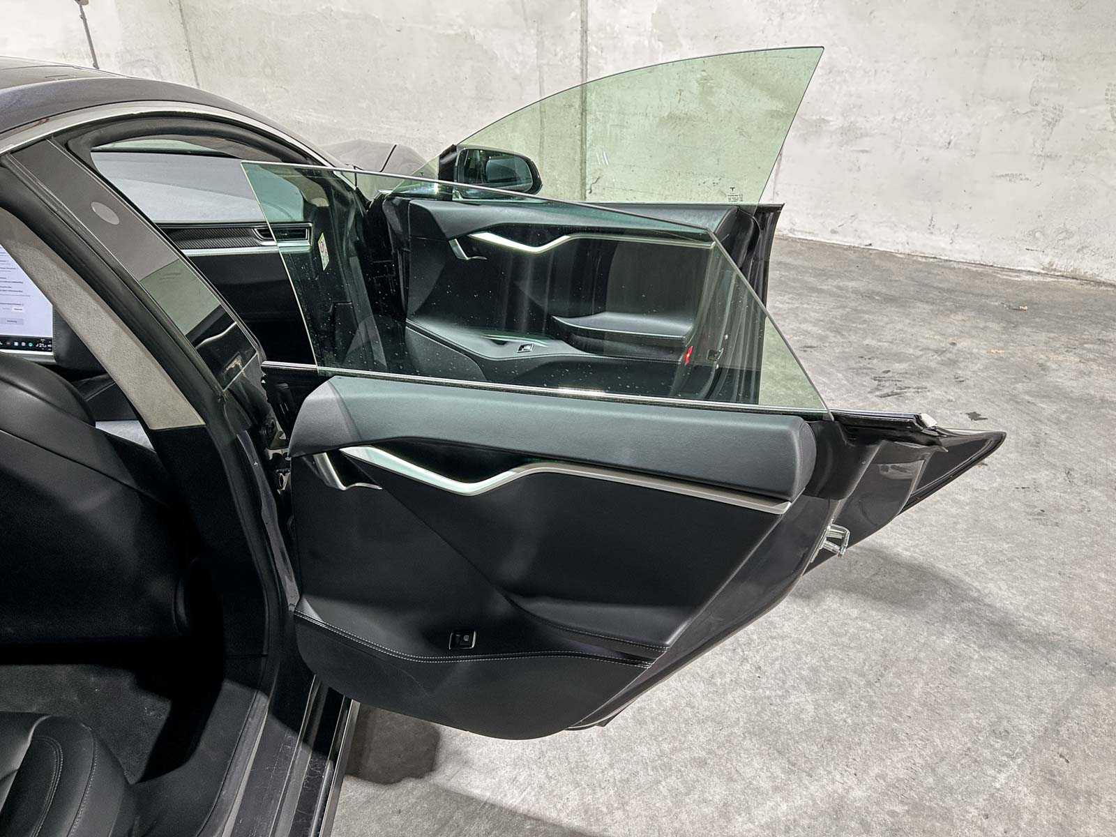 Tesla Model S 75D Base 333pk 2018 (Origineel-NL), RZ-492-N