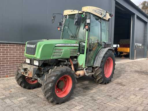 Fendt Farmer 207 V Smalspoor- en compacttractor