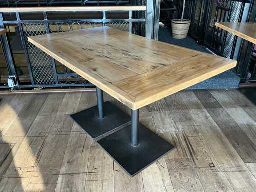Restaurant table (2x)