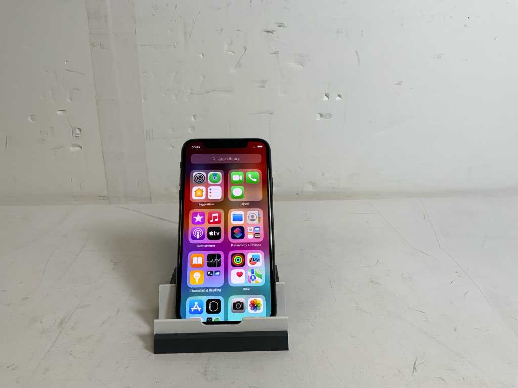 Apple iPhone XS - 64GB - Space Gray | Troostwijk Auctions