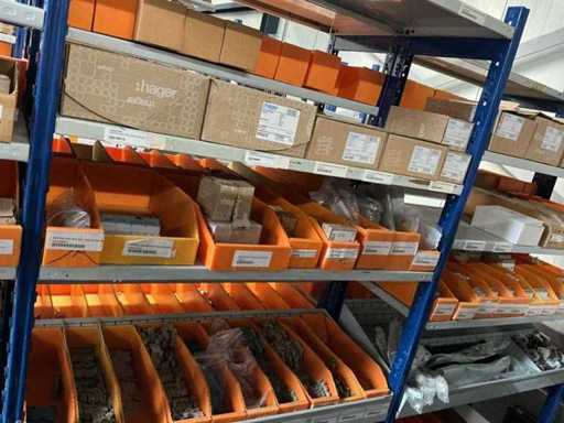 Partij divers installatiemateriaal