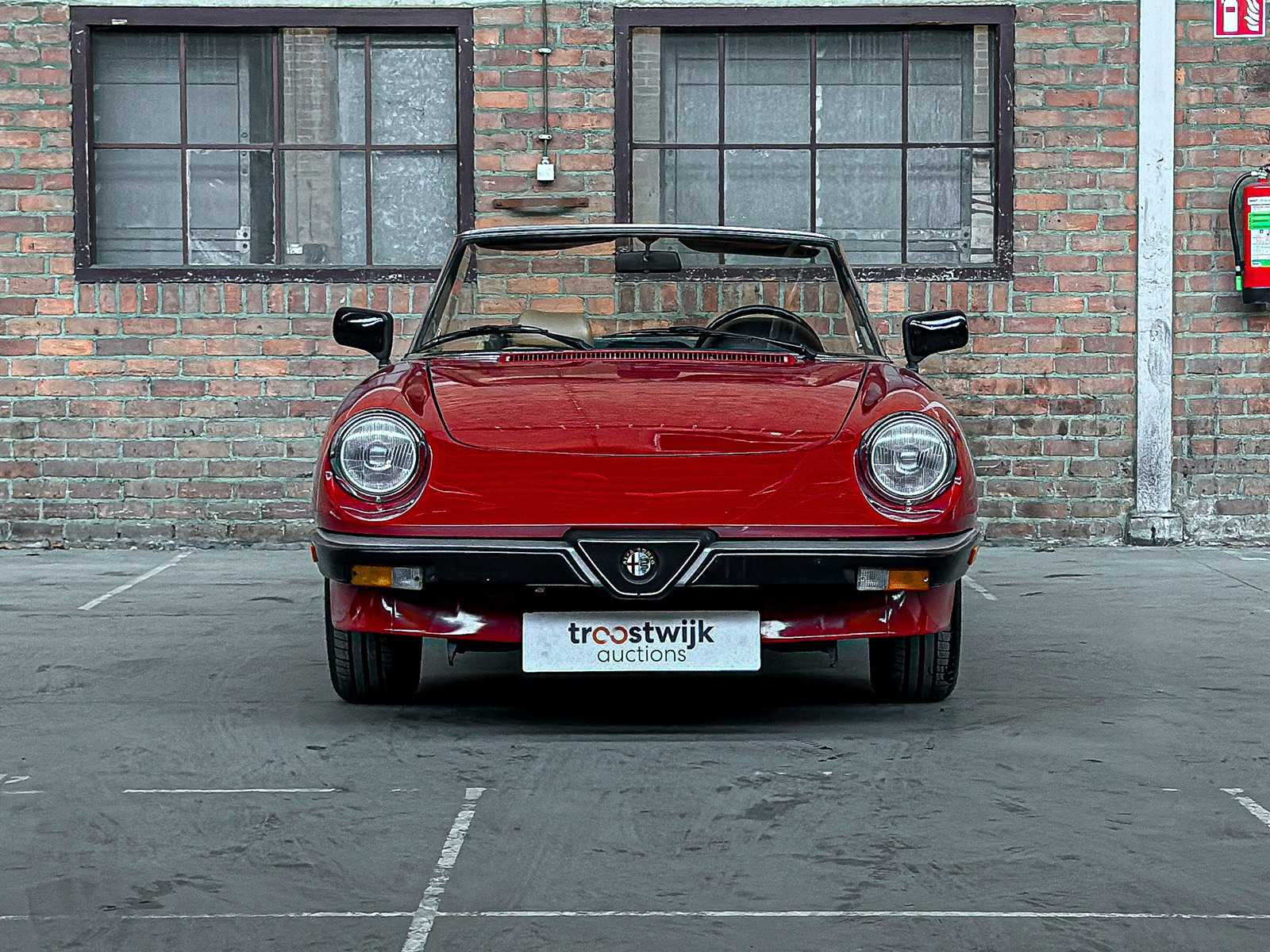 Alfa Romeo Spider 2.0 118pk 1987, NS-842-F