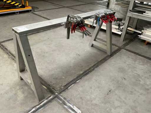 Aluminum trestle with construction pliers