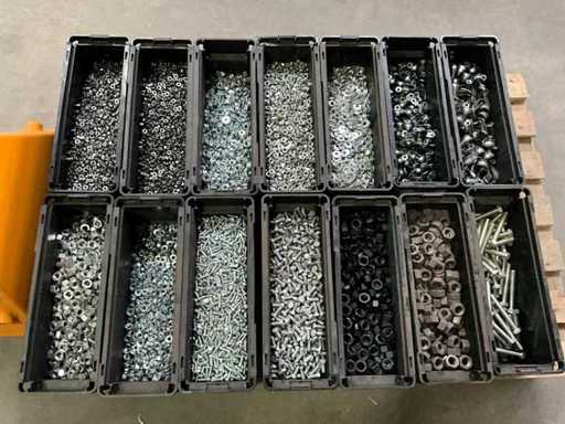 Würth 147 kg Assorti diverse bevestigingsmaterialen in stapelbare bak