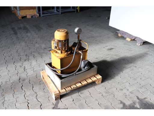 Jednostka napędowa hydrauliczna - Luvra - 2001