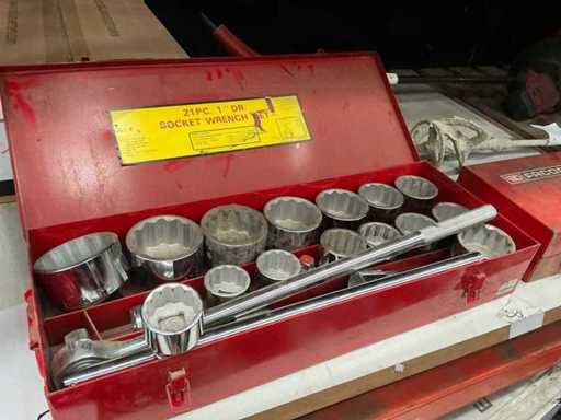 Heavy Duty Socket Wrench Set
