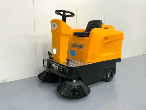 JCB - B4 - Balayeuse automotrice