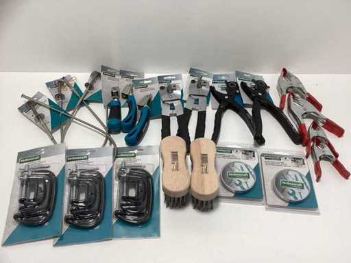 Set de diverse unelte manuale
