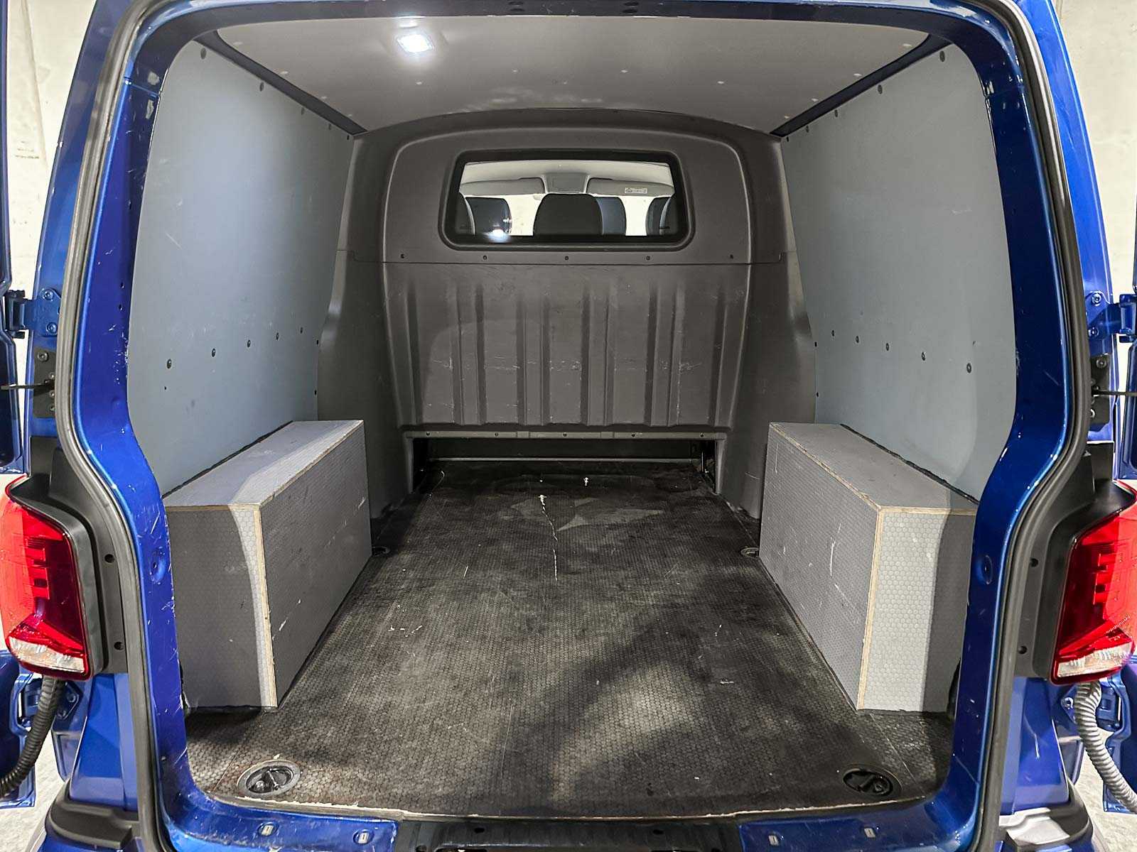 Volkswagen Transporter 2.0 TDI L2H1 30 DC 6-Persoons Highline 150pk 2020 (Origineel-NL), VGK-42-L Bedrijfswagen