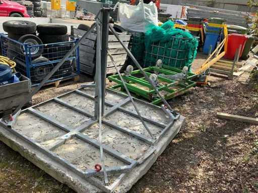 Construction light tripod