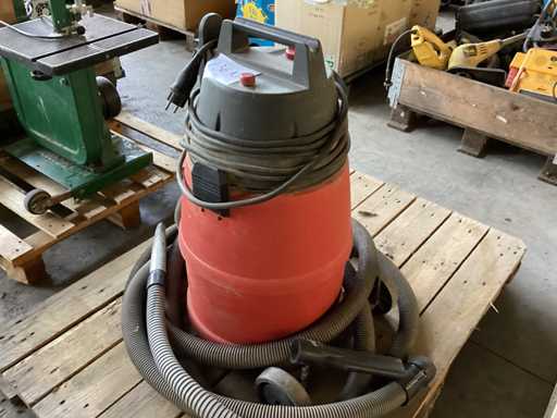 Industrial vacuum cleaner