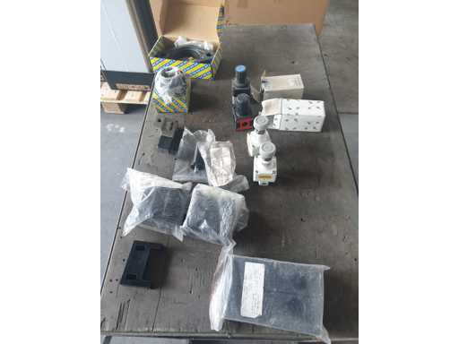  ITEM SPARE PARTS Lots Spare parts