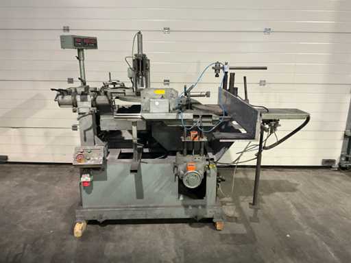 Graule UAS Raveelzaagmachine v.v. aanvoertafel