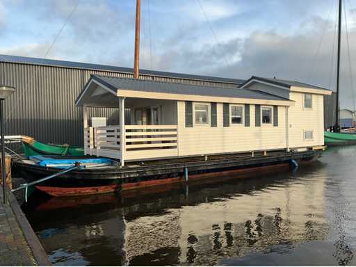 Moderne Woonboot / Woonark