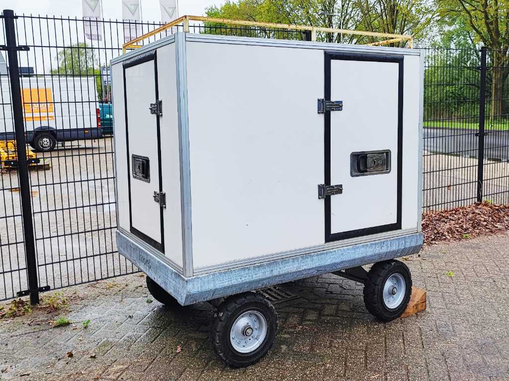 Refrigerated truck / refrigerated trailer
