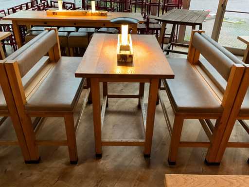 Hutten - Bartafel met 2 banken