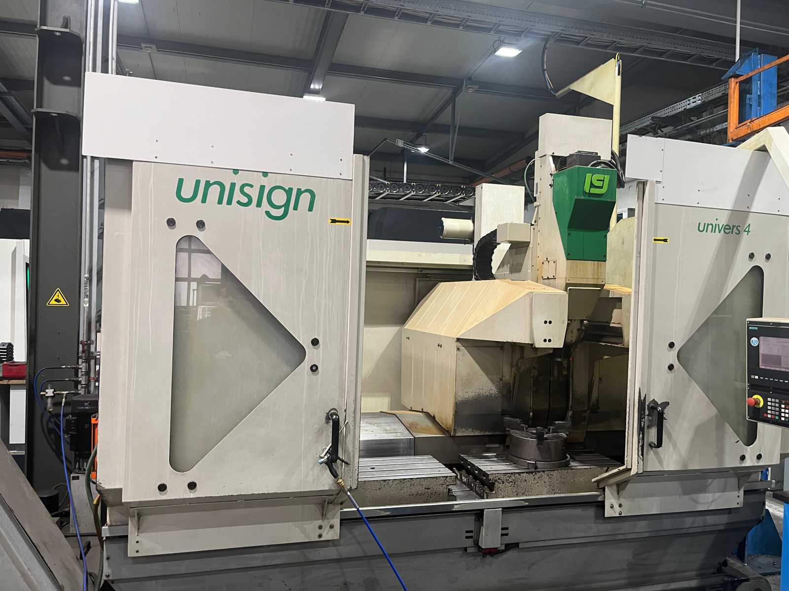 CNC Milling Machine