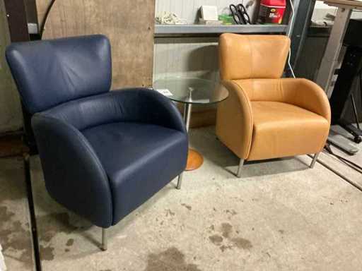 Leather Waiting Room Chair (2x)
