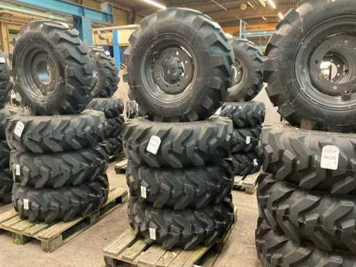 Camso SL R4 Tire with Rims (4x)