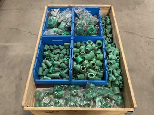Batch of PP-R(CT) fittings