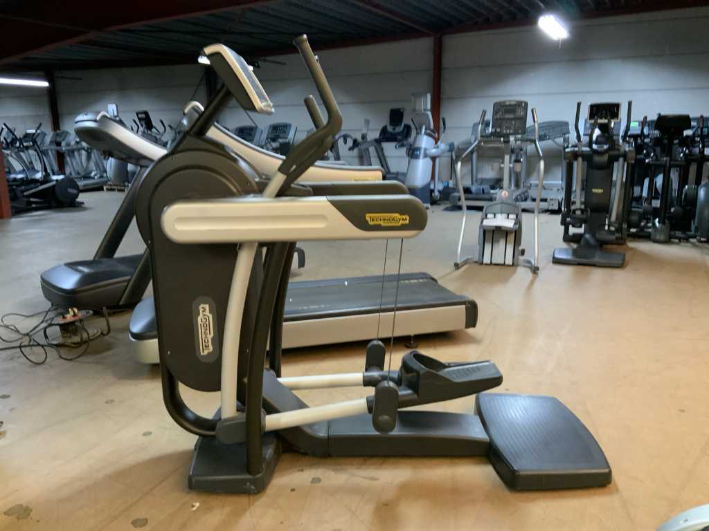 Velo elliptique technogym hot sale