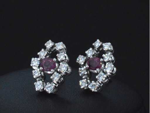 Cercei din aur alb cu rubin și diamante