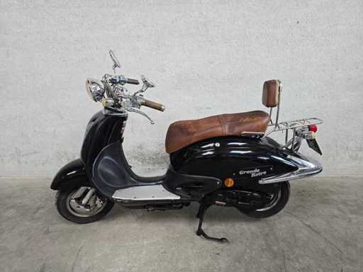 Fosti - scuter Snor - Grande Retro - Moped