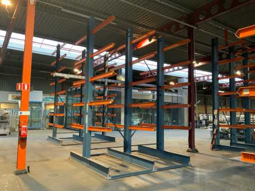 Doppelseitiges Auslegergestell (2x)