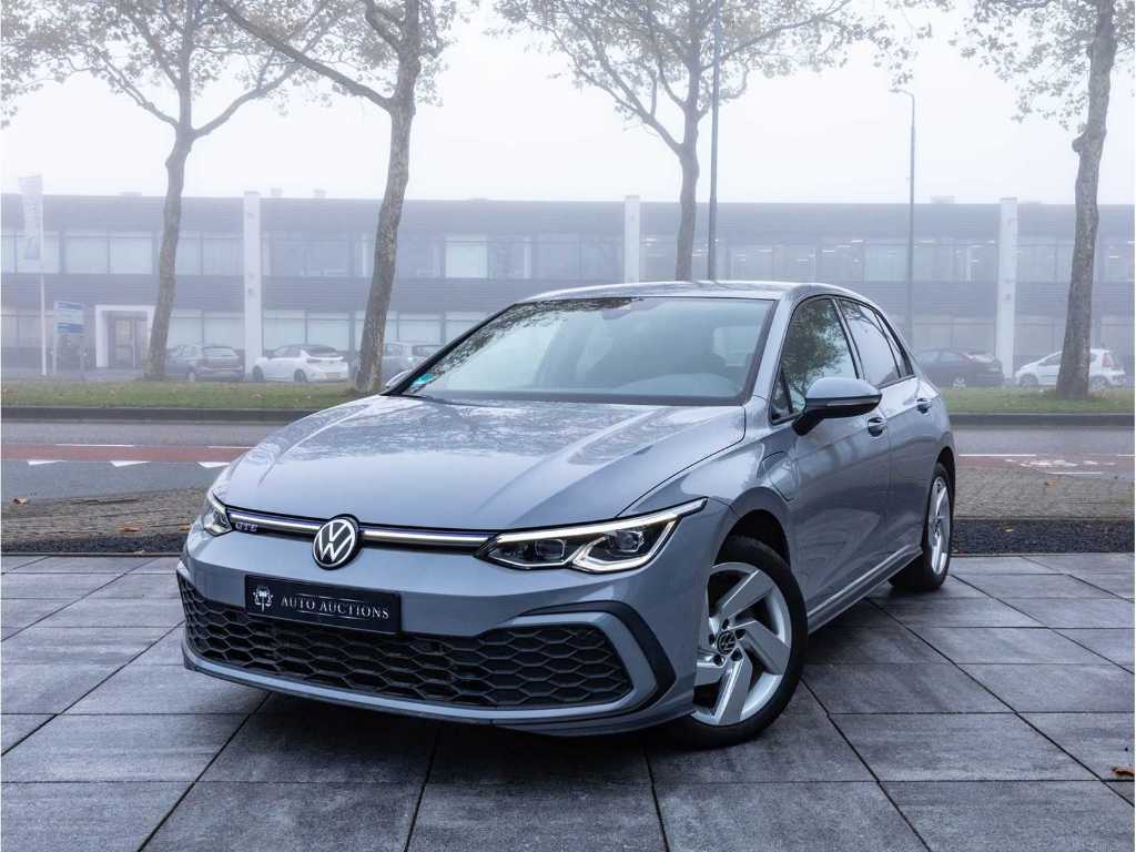 Volkswagen Golf GTE 1.4 eHybrid PHEV 245HP Automatik 2021 Virtuelles Cockpit Navigationssystem Carplay/Android Getönte Scheibe