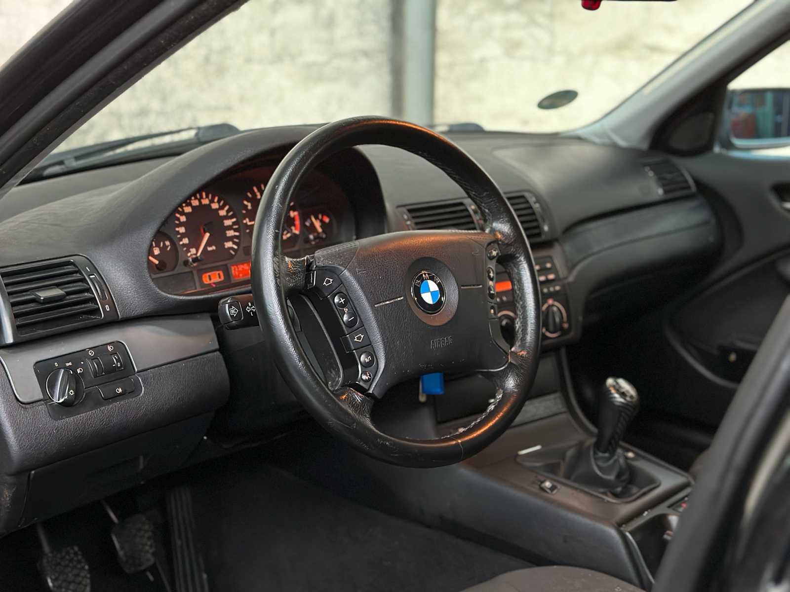 BMW 316i Touring Black & Silver 3-serie 114pk 2003,  62-LK-SL