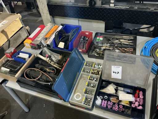 Batch of welding accessories