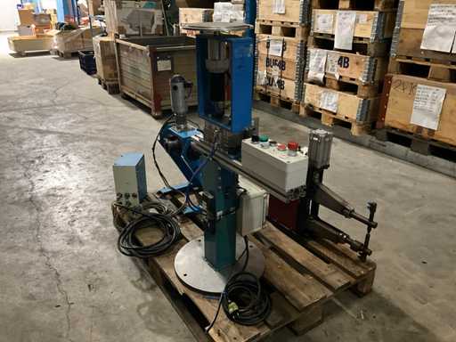 Stand Alone Vertical Welding manipulator