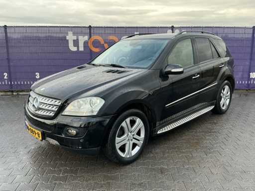 2005 - Mercedes-Benz - M-Class - 320 CDI - Car