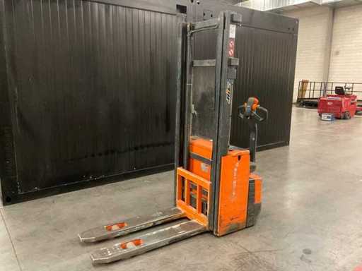 1998 MIC G13 320T Stacker