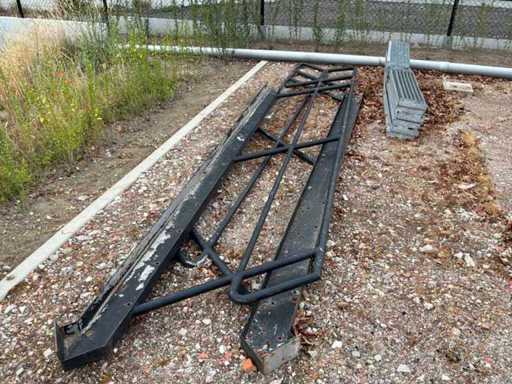 Fixed staircase