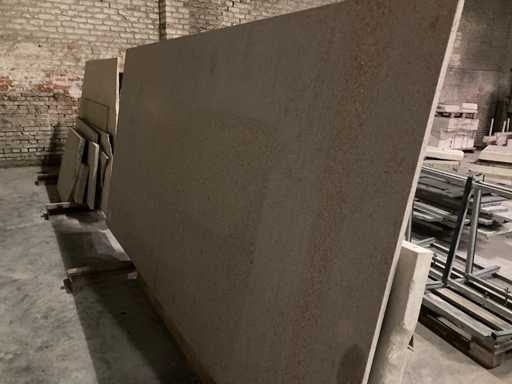 1 chevalets en trêche avec plaque composite et Bianco Carrara de 8 cm d’épaisseur