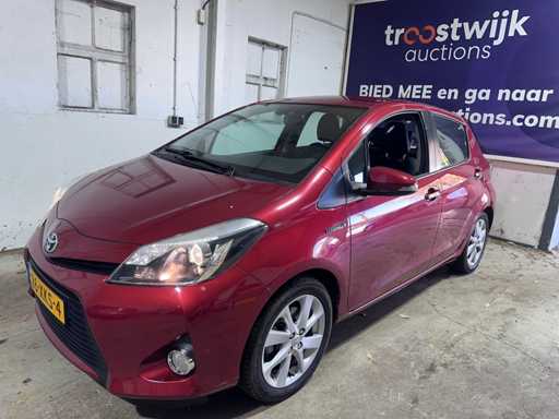 Toyota - Yaris - 1.5 Full Hybrid Dynamic - 26-XKS-4