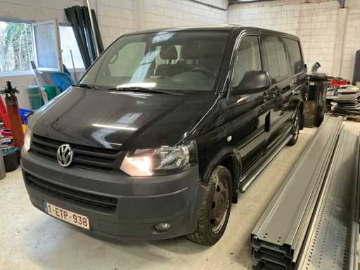 Véhicule utilitaire Volkswagen T5 d’affaires 2013