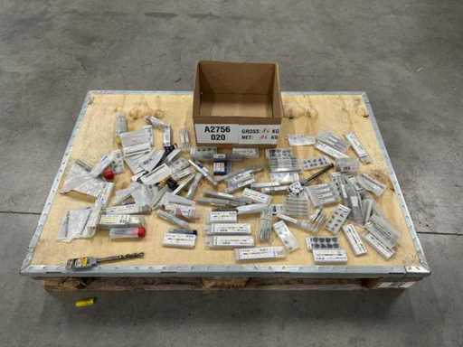 Partij mix boor- en snijgereedschap