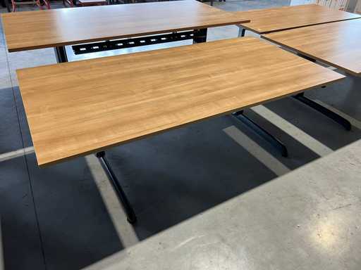 Ahrend - in hoogte verstelbaar - Desk