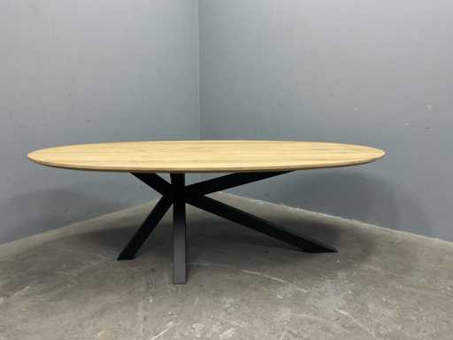 Ovaal eiken Eetkamertafel 240 cm met onderstel Spin