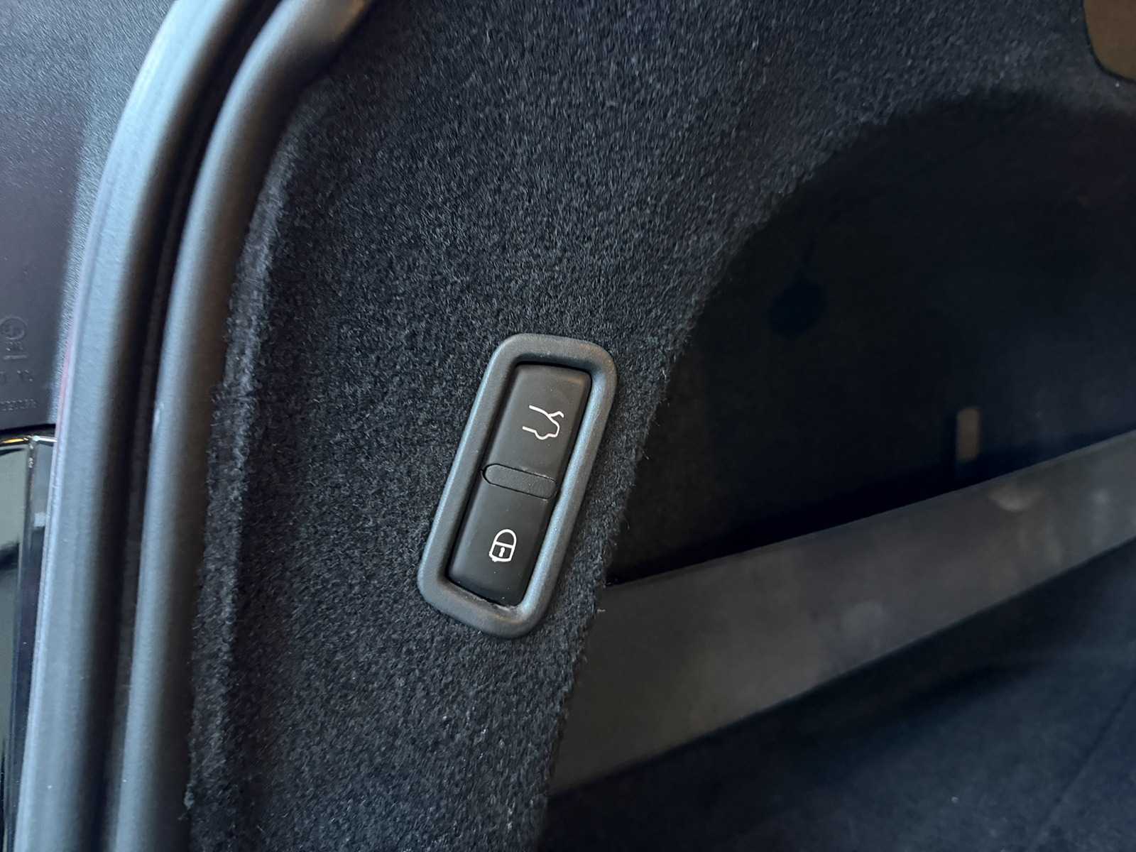 Maserati Levante 3.0 V6 AWD GranLusso 349pk 2019, T-075-PR