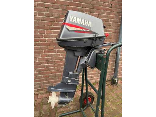 yamaha - 8 hp - Outboard motor