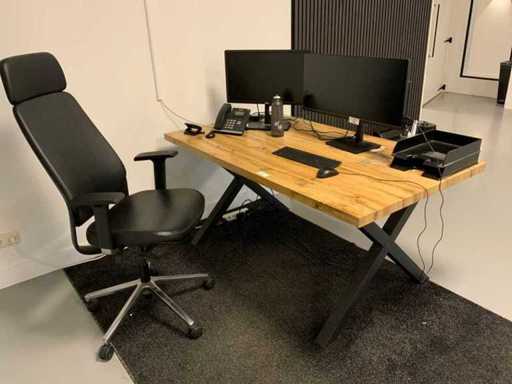 Table de bureau avec chaise