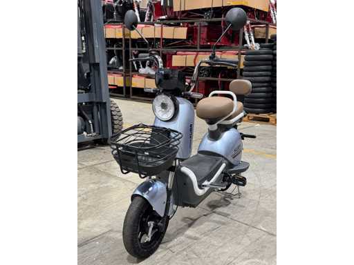 Kuba - Sweet - Electric Moped - New