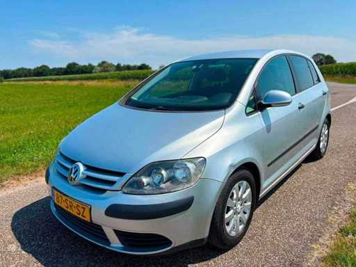 Volkswagen - 2006 - Golf Plus - 2.0 FSI Comfortline - 87-SR-SZ