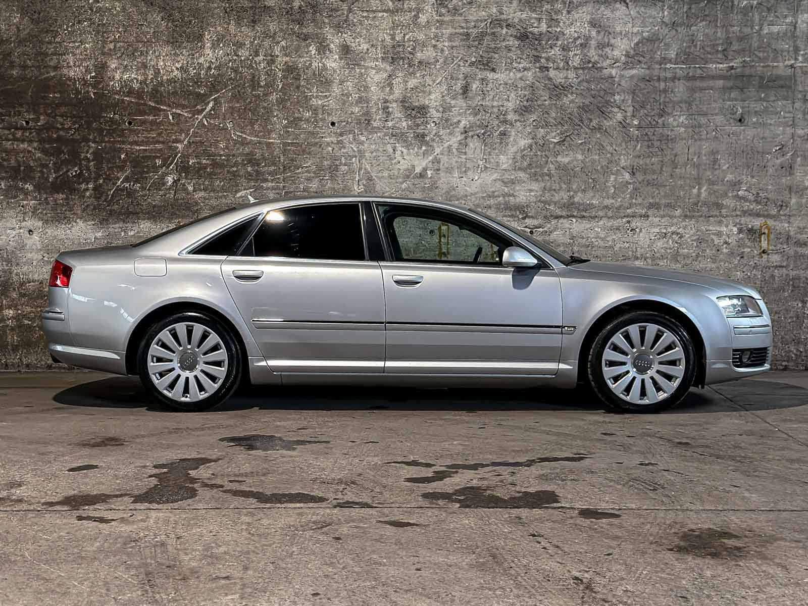 Audi A8 4.2 V8 Quattro Pro Line 349pk 2007 (Origineel-NL), 81-XB-RK